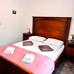 Paviljon 4*