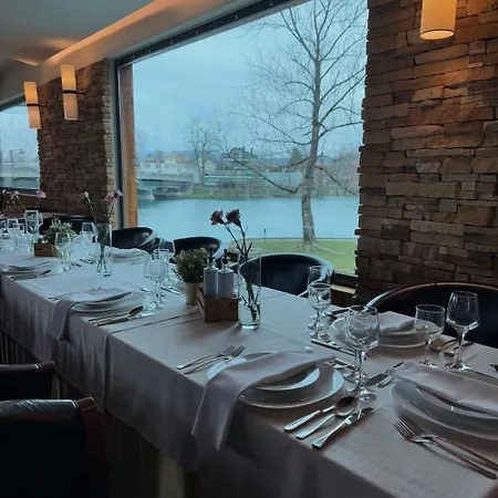 Paviljon 4* Bihać