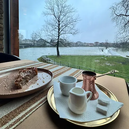 Hotel Paviljon 3*